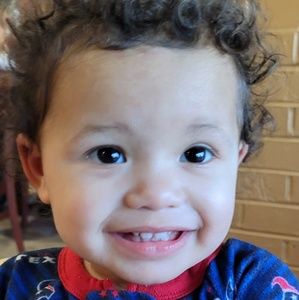 Meet your Posher, Adeolu